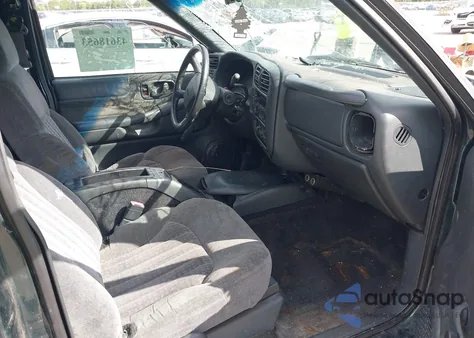 2002 Chevrolet S-10 Ls from USA, damaged, VIN 1GCCS19W528243814